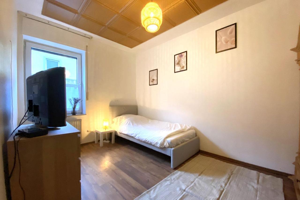 Cozy Apartment In Oberhausen Ngoại thất bức ảnh