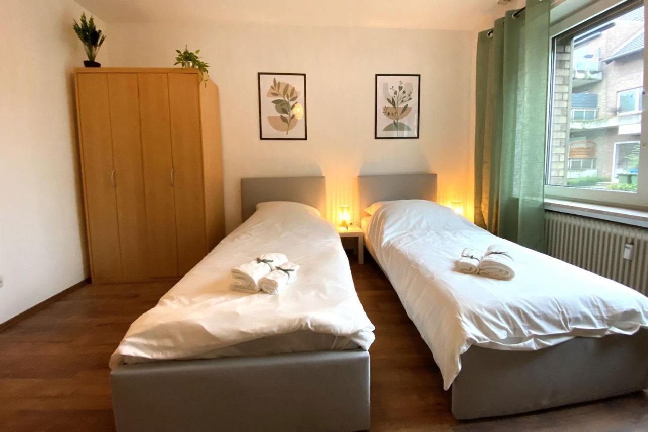 Cozy Apartment In Oberhausen Ngoại thất bức ảnh