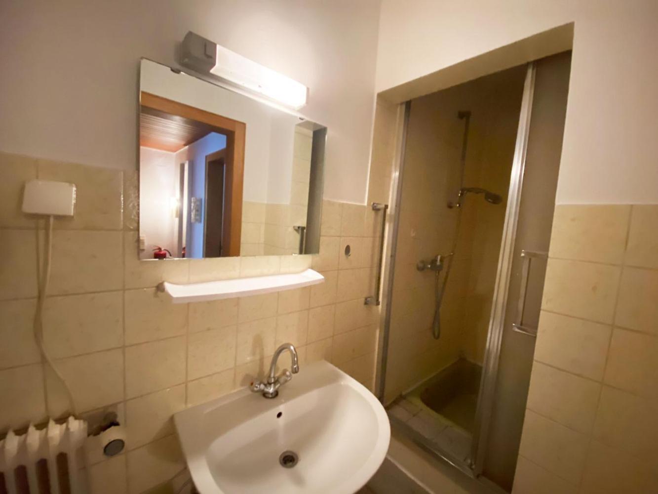Cozy Apartment In Oberhausen Ngoại thất bức ảnh